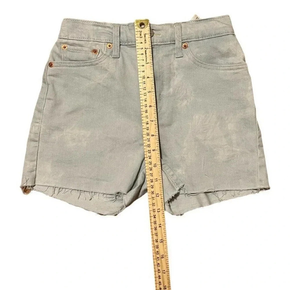 Levi's Women's Light Blue Bleached High-Rise Cut Off Shorts 24 - Picture 5 of 5